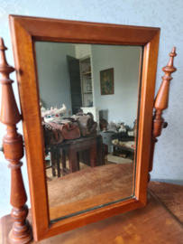 Oude brocante houten tafel spiegel