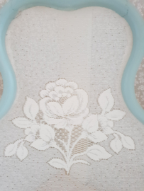 Kleine oude houten raamhor roos