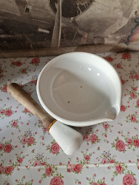 Wit porseleinen mortier vijzel apotheek