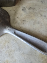 Oude aluminium grutters schep