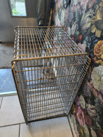 Oude industriële mand