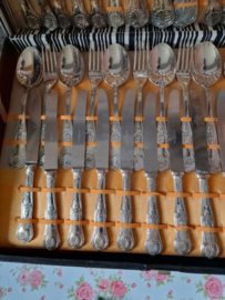 Brocante verzilverd bestek in doos