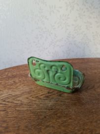 Oud groen emaille zeepbakje