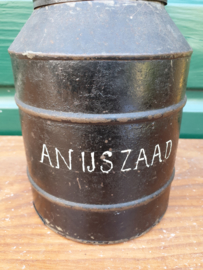 Oud zwart blik bus anijszaad