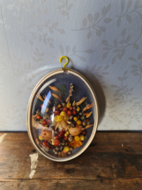 Vintage bolglas lijst droogbloemen