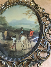 Oude koperen barok lijst met bolglas