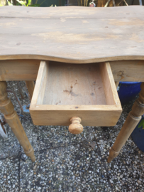 Oud houten tafeltje tafel