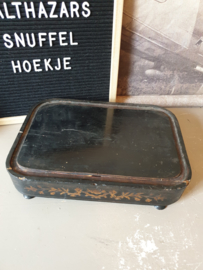 Antiek houten onderbord voor een stolp nr5