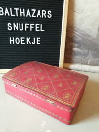 Oud rood belgisch trommeltje met sleuteltje