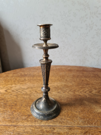 Oude verzilverde kandelaar