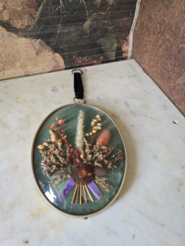 Vintage bolglas lijst droogbloemen