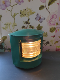 Oude stoere groene scheepslamp