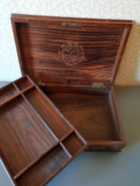 Antiek houten bewerkte kist schrijfkist pauw