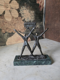 Bronzen beeld connexxion