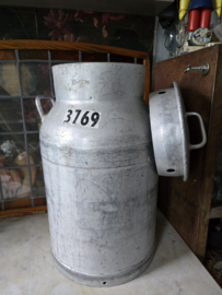 Oude aluminium melkbus 40 liter
