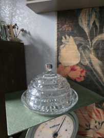 Kristallen stolp met onderbord