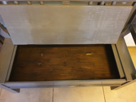 Oud brocante houten klepbankje