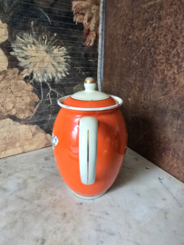 Antiek oranje creme emaille koffiepot