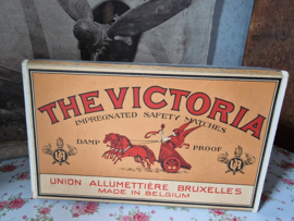 Oude kartonnen luciferdoos Union The Victoria