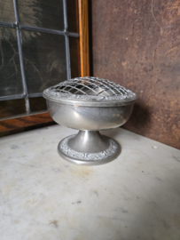 Oude verzilverde rozensteker rozenbowl