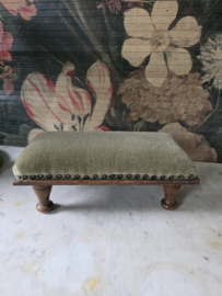 Antiek voetenbankje ribfluweel groen