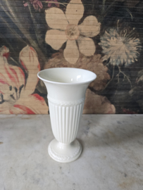 Creme vaas wedgwood