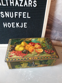 Antiek blik trommel fruitdecor met sleuteltje