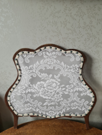 Antiek houten raamhor bloemen ornament