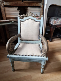 Klein brocante houten stoeltje