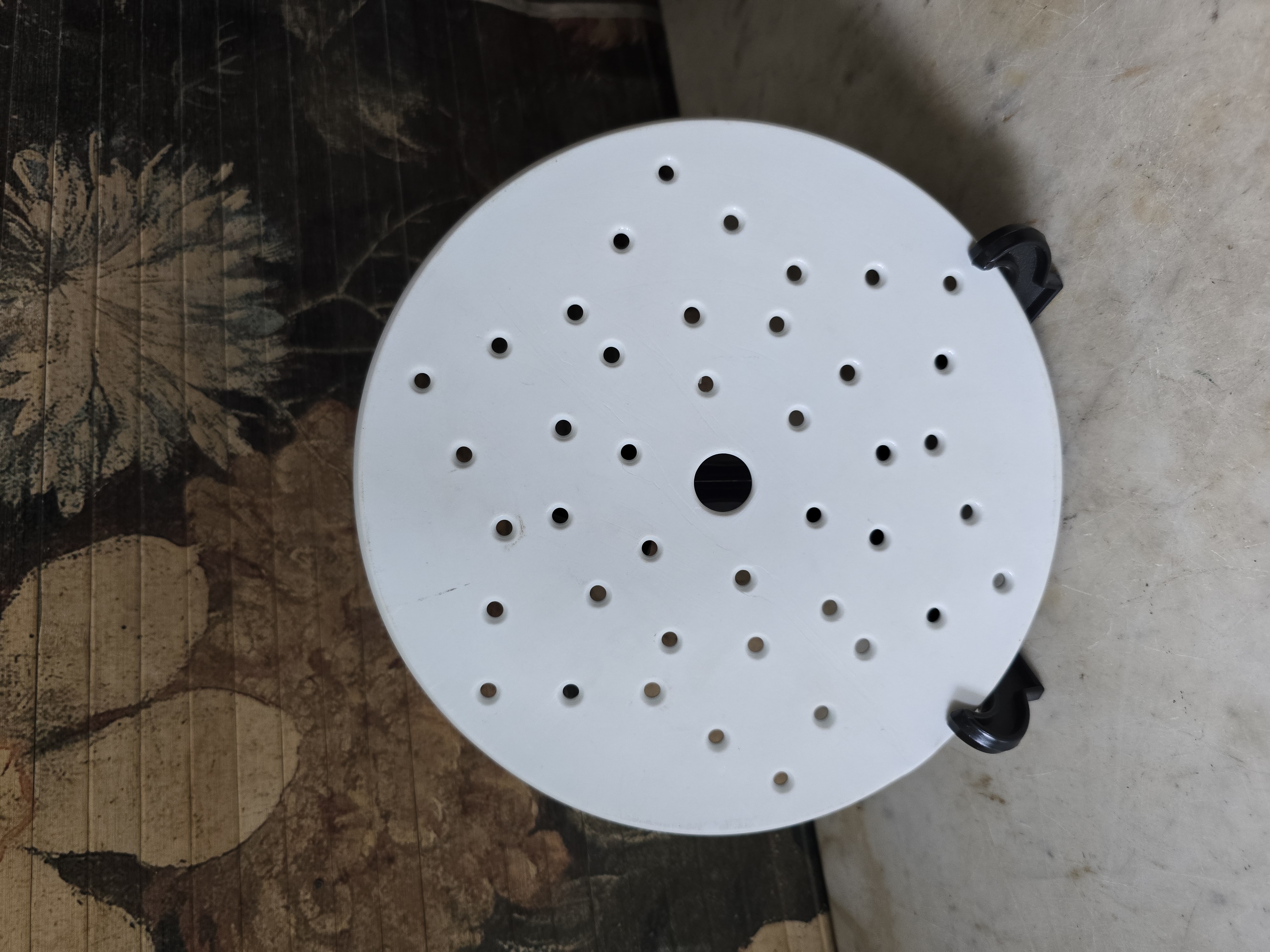 Witte ronde treef