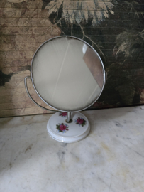 Oud tafel spiegeltje op porseleinen voet