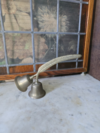 Antiek messing tafelbel veer