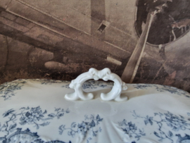 Antiek porseleinen cakedoos Moselle F Winckle&co