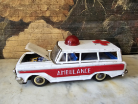 Oud blikken ambulance
