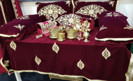 Hennaset bordeau/goud - TE HUUR