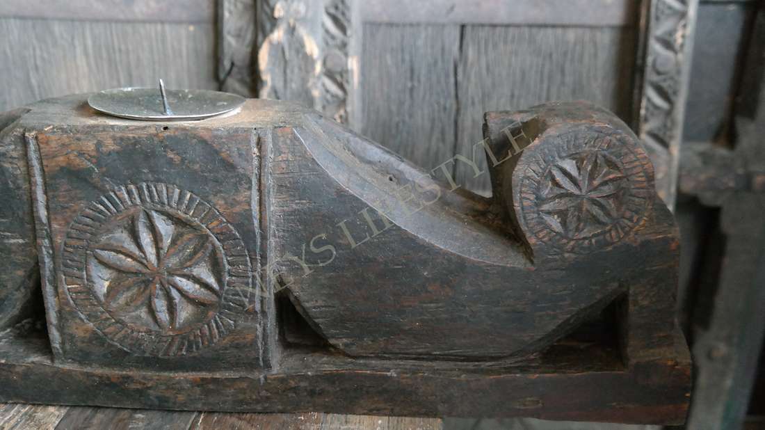 Oude poer/kandelaar hout | 2