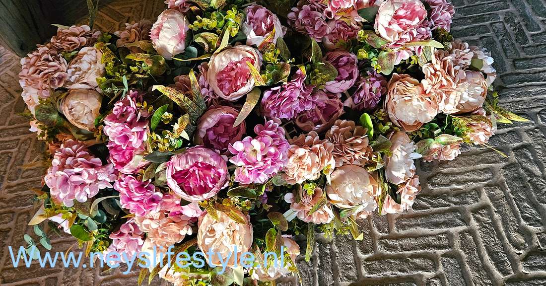 Boeket kant- en klaar zijden Pioen | paars