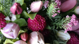 Boeket kant en klaar tulpen/Dahlia 31 cm | mix colours