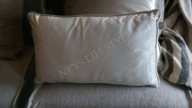 Velvet kussen Fenna beige |  30x50 cm