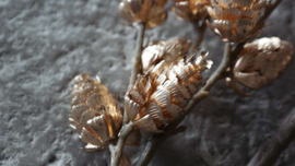 Dennenappel namaak tak 122 cm | goud