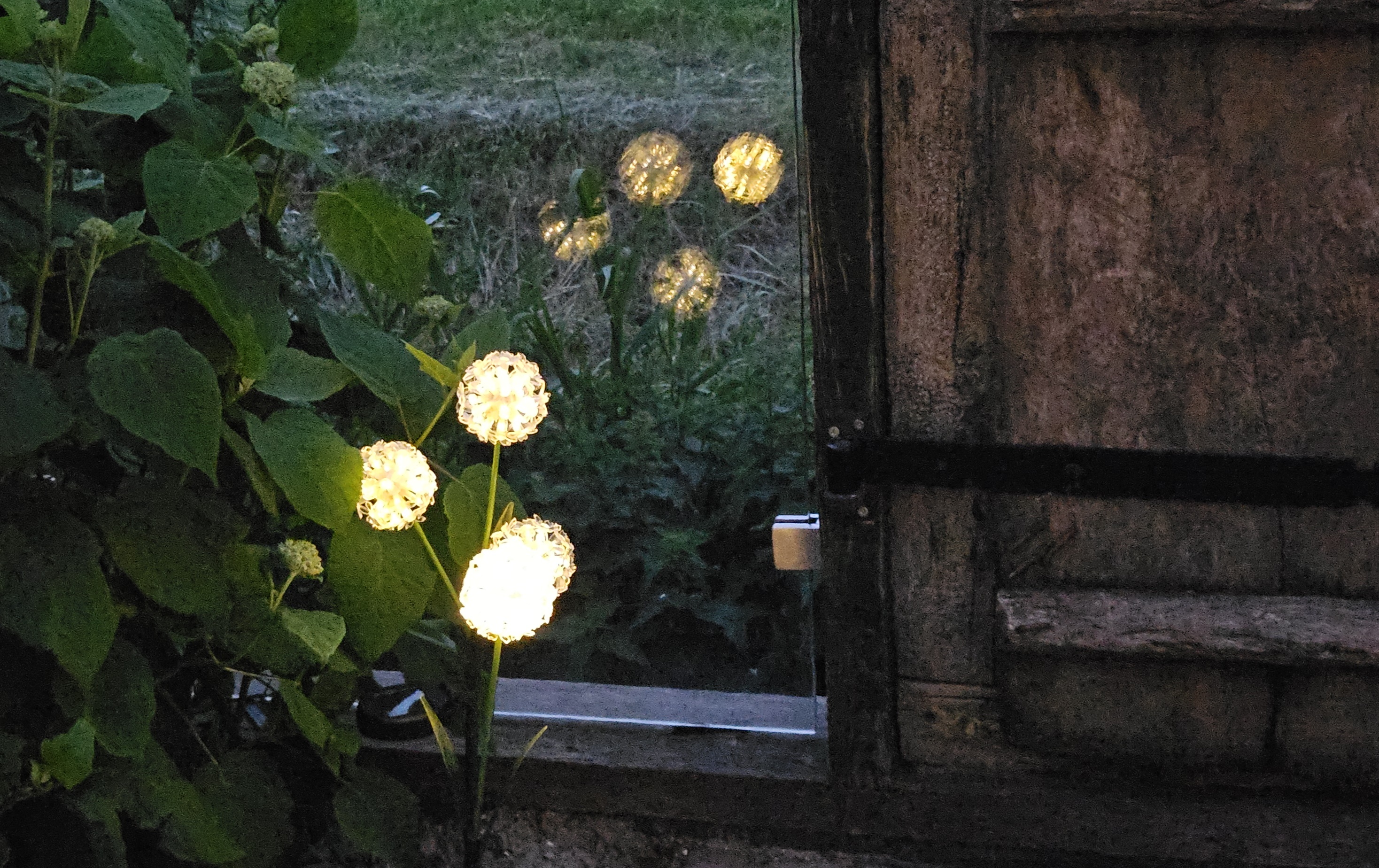 Solar Bloem op steker | wit 1 bloem