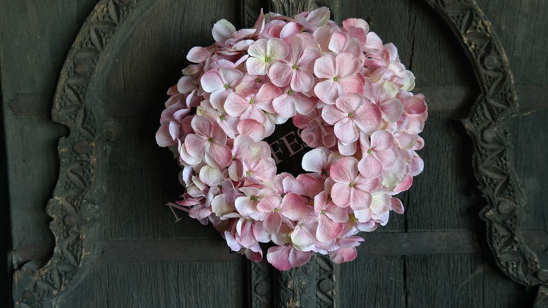 Hortensia krans zijden | roze 30 cm
