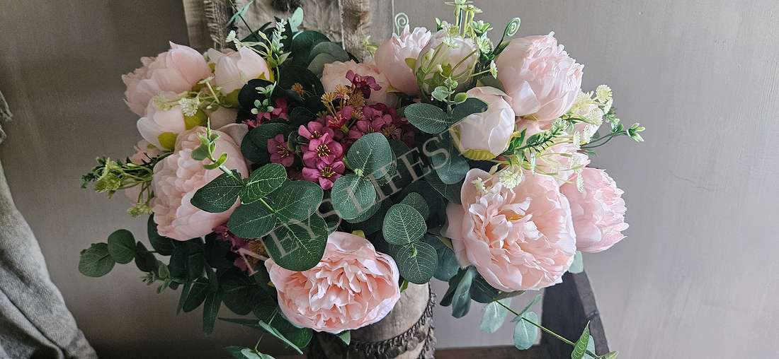 Boeket zijden kant en klaar | Pioen eucalyptus