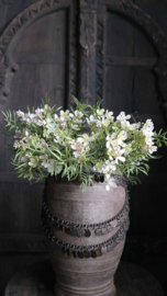 Bosje groen met créme bloem | 33 cm