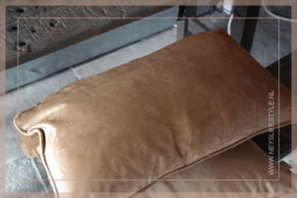 Velvet kussen Fenna caramel brown |  30x50 cm
