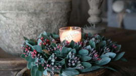 Bessen eucalyptus kunst krans ijsgroen/rood  | 20-25 cm