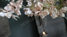 Delphinium zijden bloem | beige