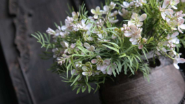 Bosje groen met créme bloem | 33 cm