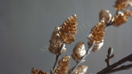 Dennenappel namaak tak 122 cm | goud