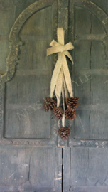 Hanging pinecone | 60 cm